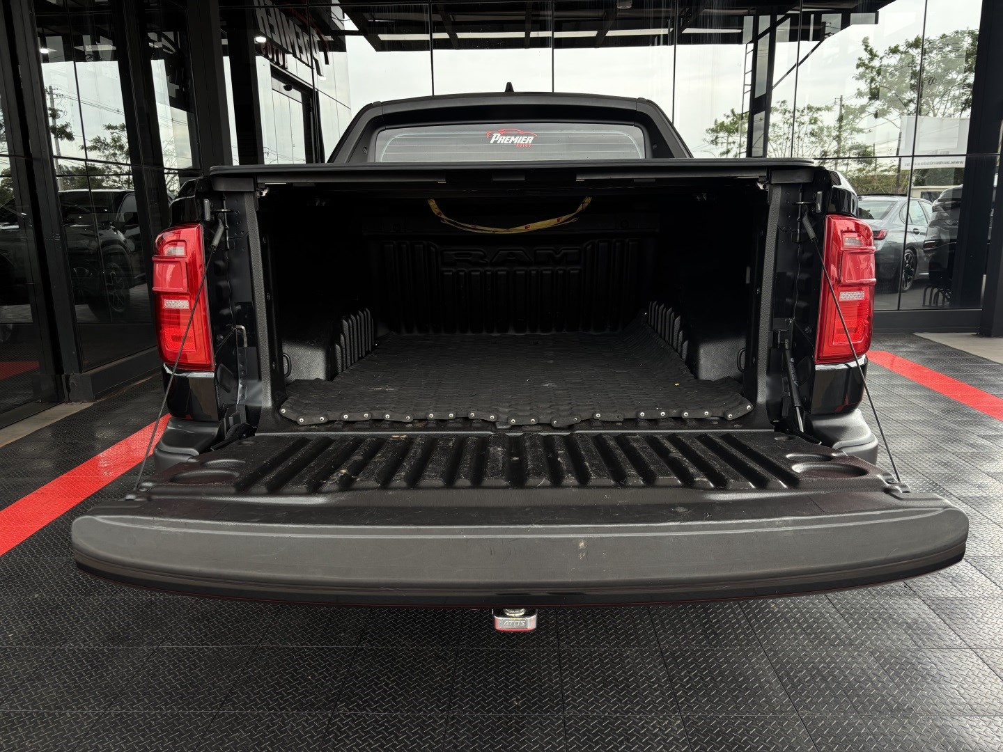 Ram Rampage 2.0 Turbo Diesel Rebel 4X4 Automático — foto 11 de 13