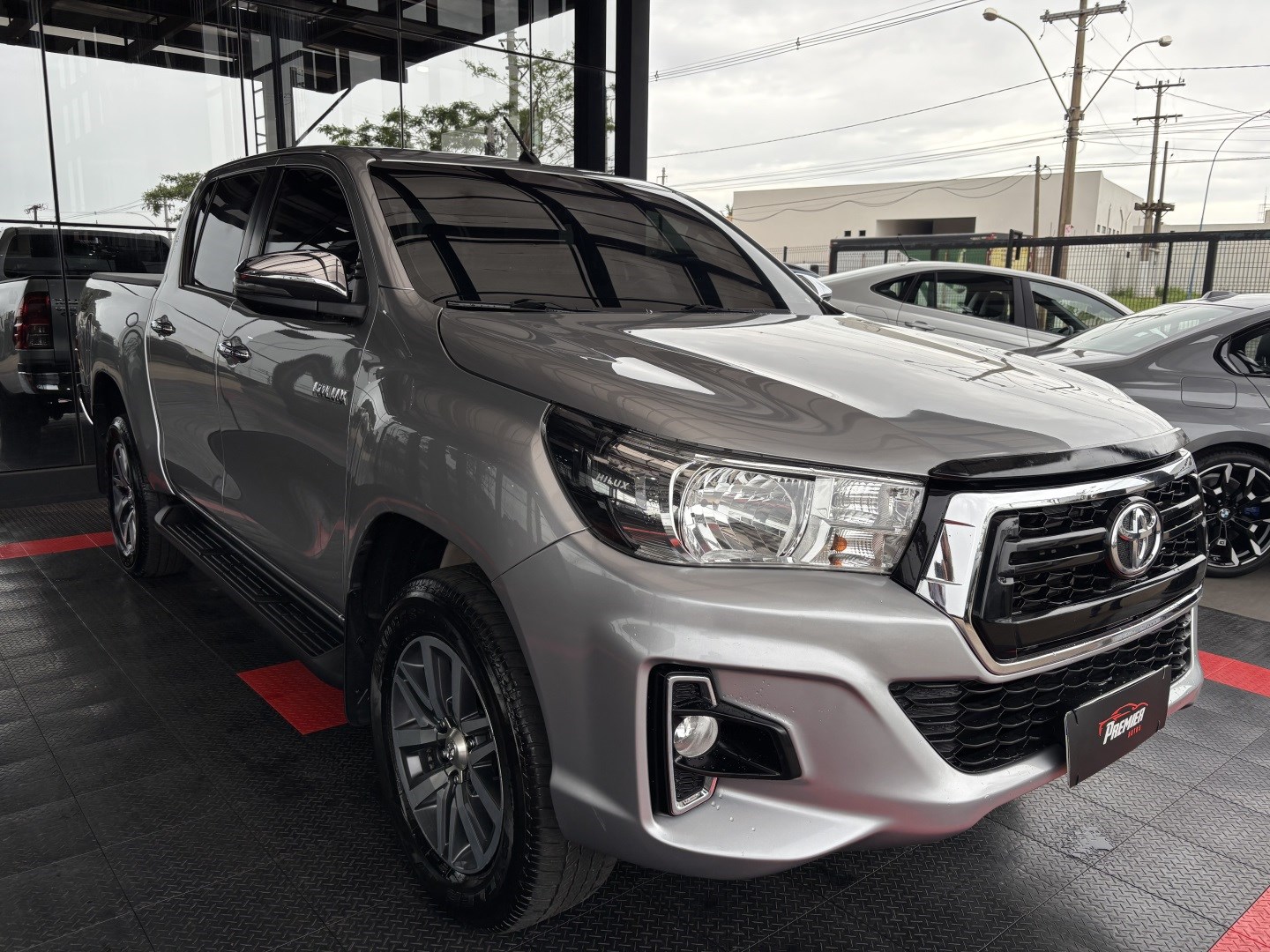 Toyota Hilux 2.8 SRV 4X4 CD 16V Diesel 4P Automático — foto 2 de 13
