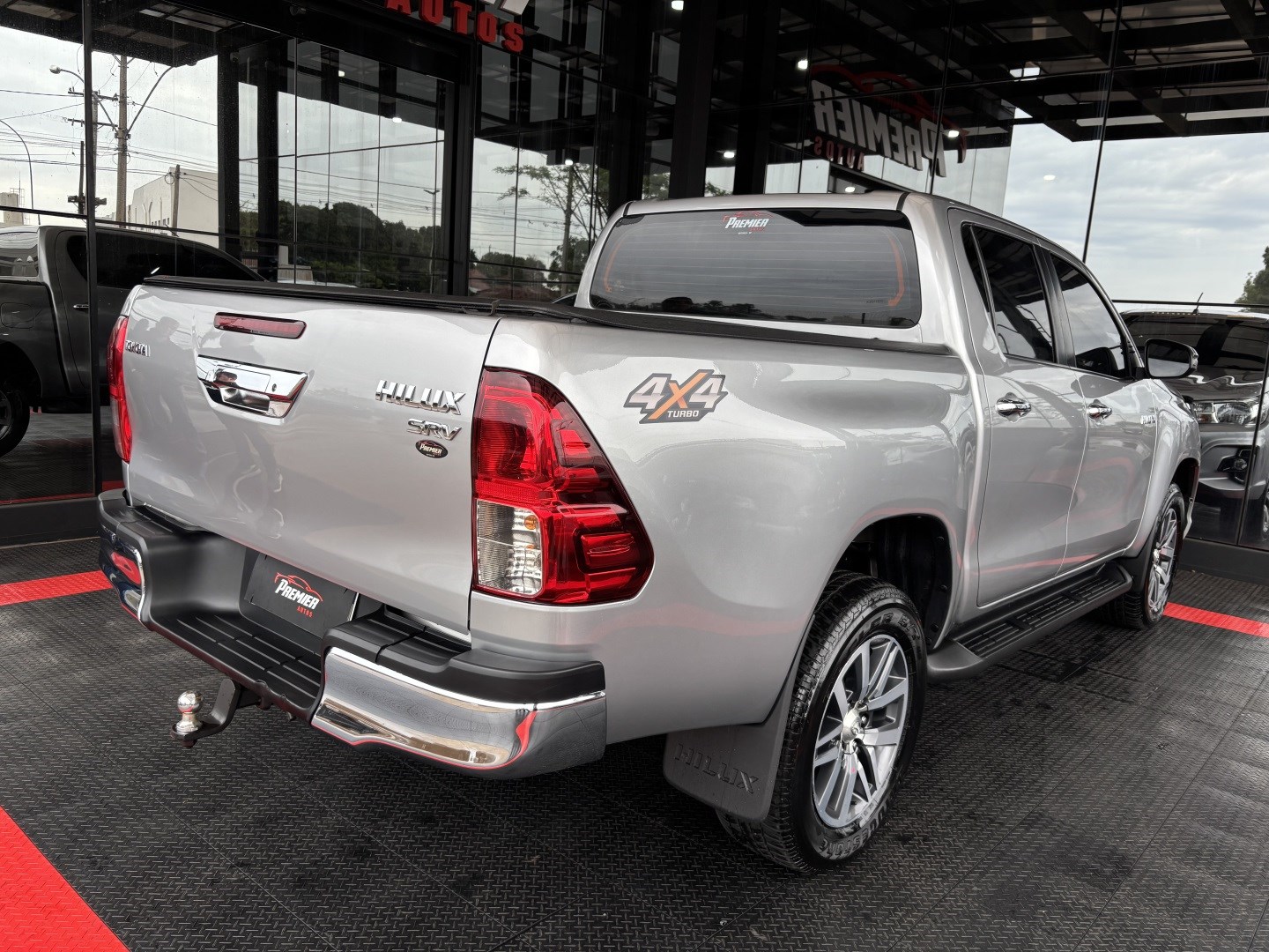 Toyota Hilux 2.8 SRV 4X4 CD 16V Diesel 4P Automático — foto 10 de 13