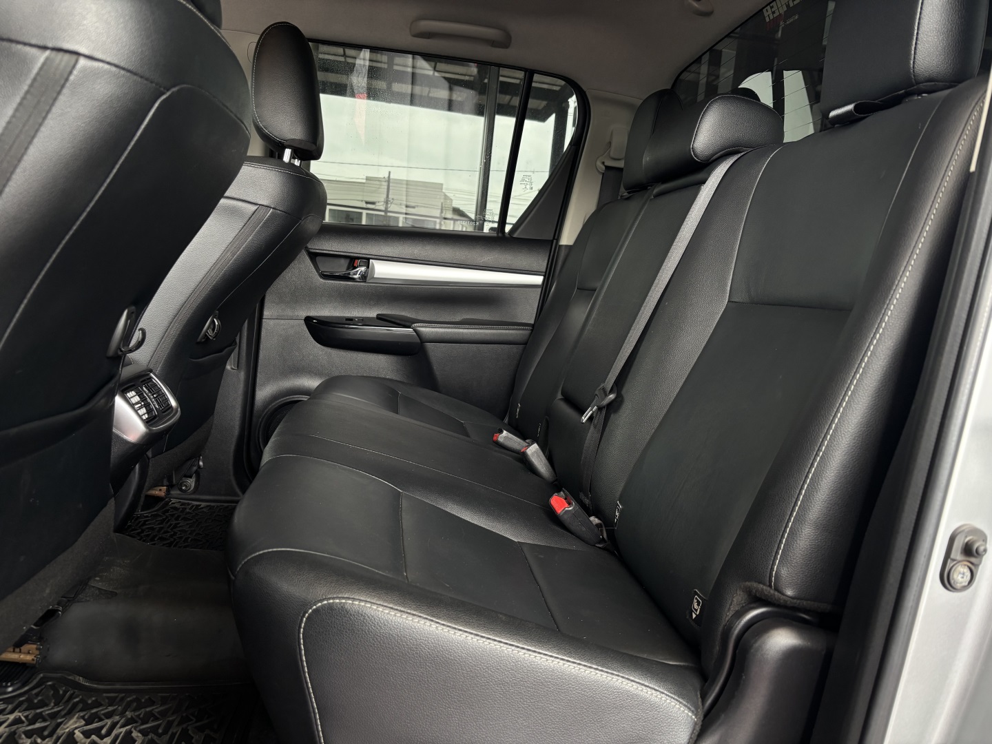 Toyota Hilux 2.8 SRV 4X4 CD 16V Diesel 4P Automático — foto 5 de 13