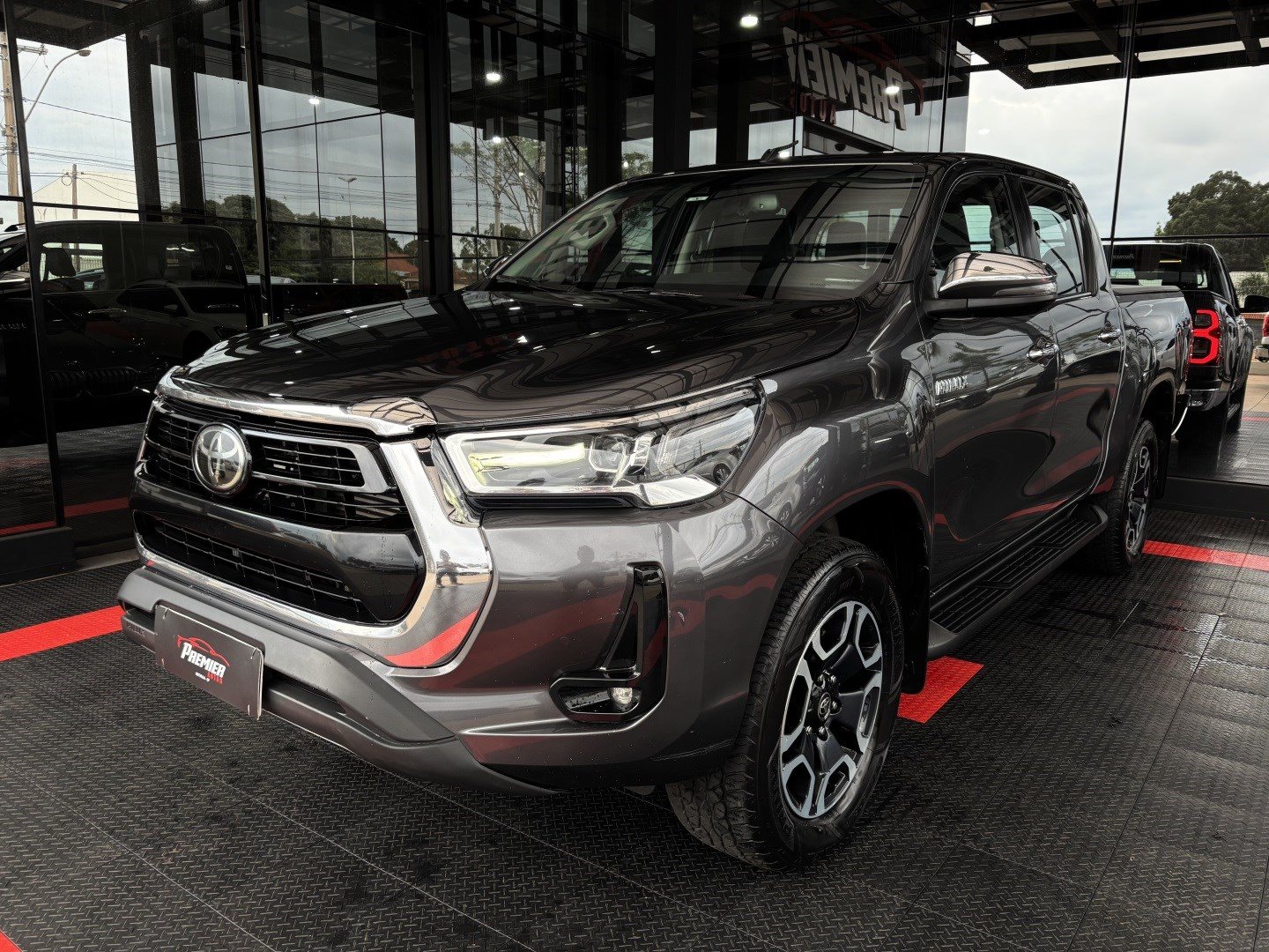 Toyota Hilux 2.8 D-4D Turbo Diesel CD SRX 4X4 Automático