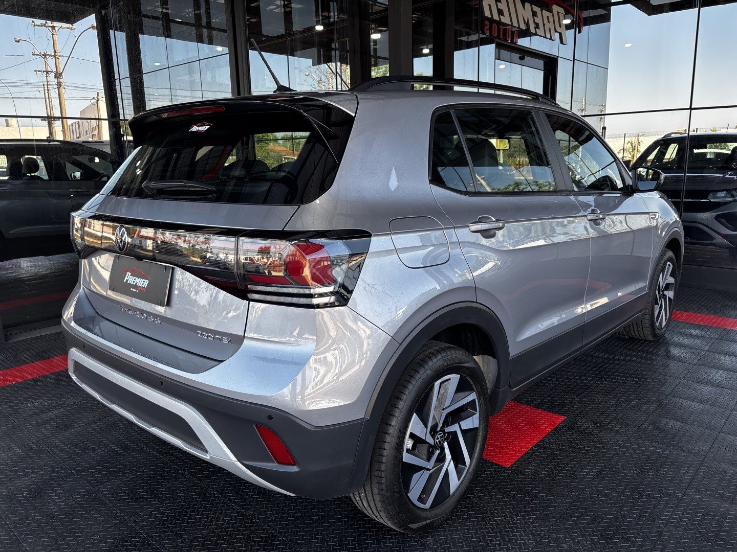 Volkswagen T-Cross 1.0 200 TSI Total Flex Comfortline Automático — foto 9 de 13