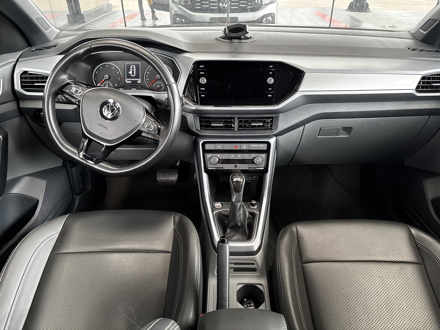 Volkswagen T-Cross 1.0 200 TSI Total Flex Automático — foto 7 de 13