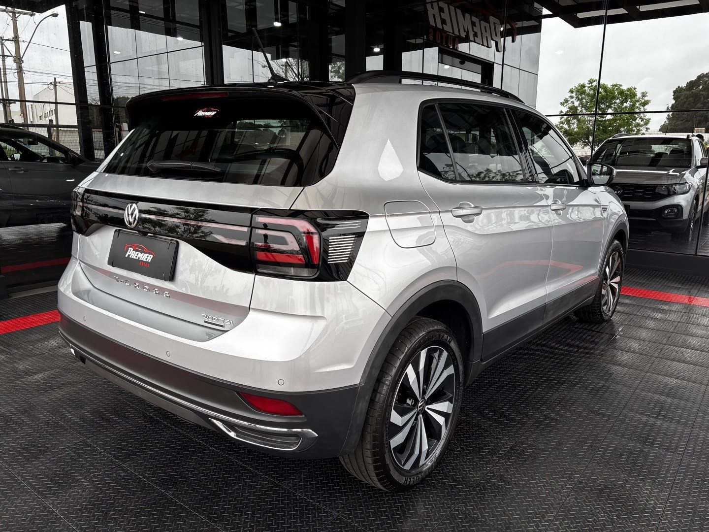 Volkswagen T-Cross 1.0 200 TSI Total Flex Automático — foto 9 de 13