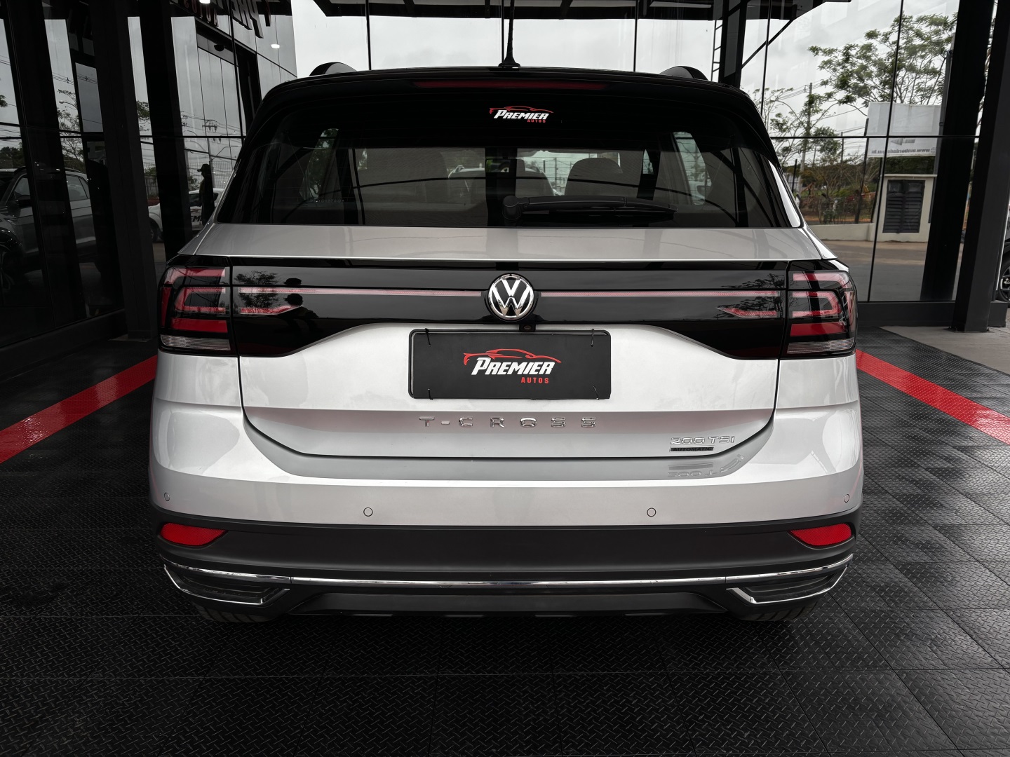 Volkswagen T-Cross 1.0 200 TSI Total Flex Automático — foto 8 de 13