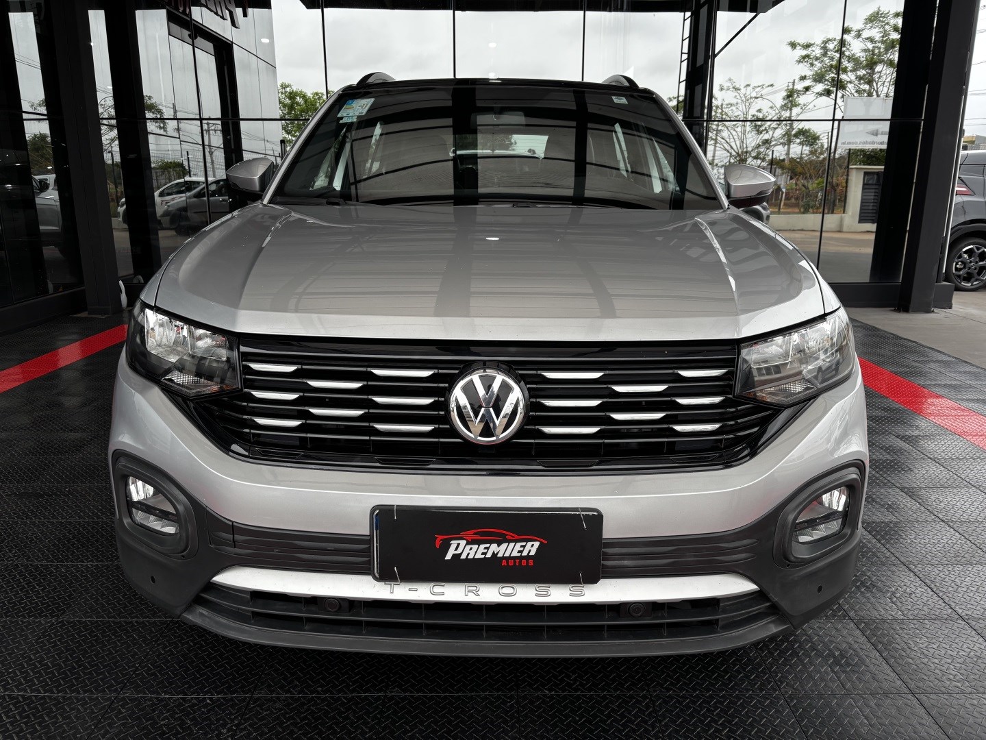 Volkswagen T-Cross 1.0 200 TSI Total Flex Automático — foto 2 de 13