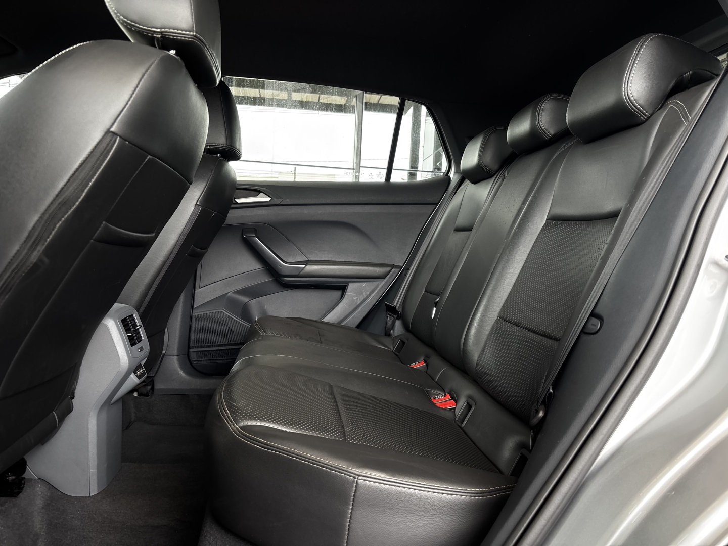 Volkswagen T-Cross 1.0 200 TSI Total Flex Automático — foto 6 de 13
