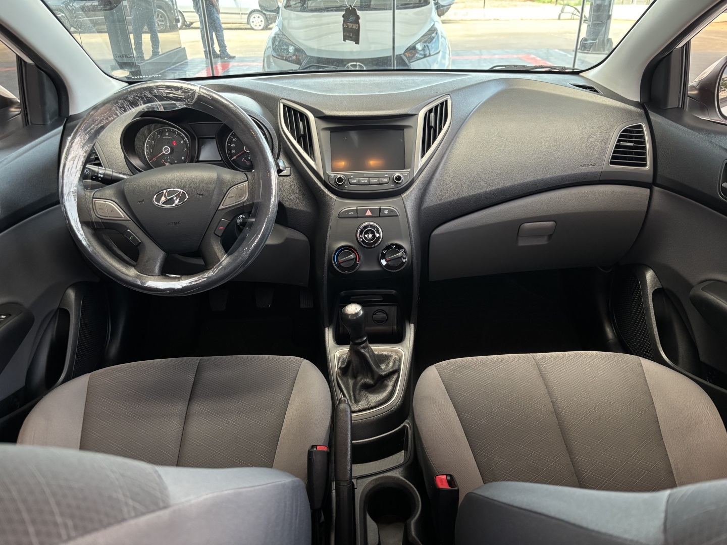 Hyundai HB20S 1.0 Comfort Plus 12V Flex 4P Manual — foto 7 de 13