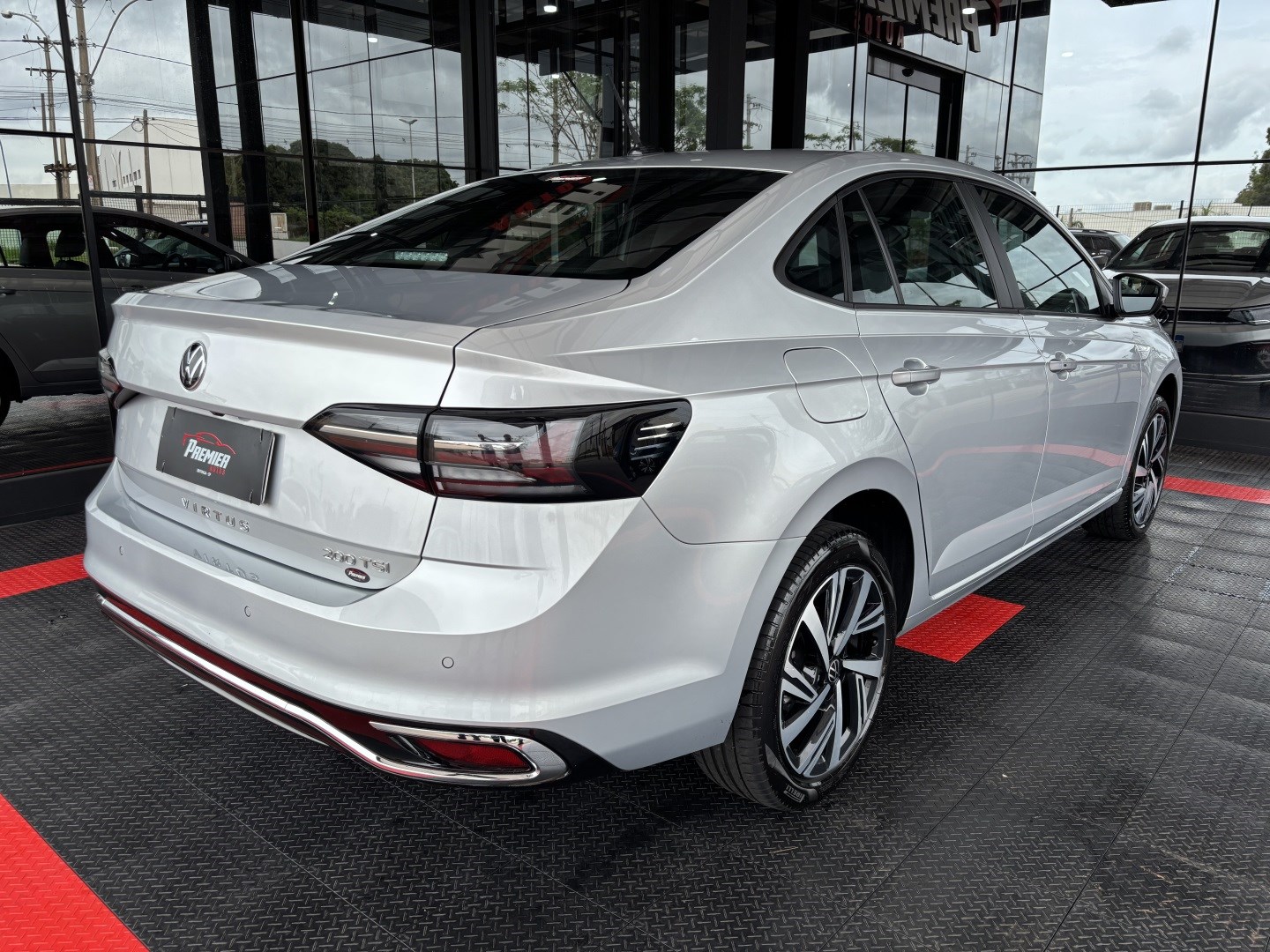 Volkswagen Virtus 1.0 200 TSI Highline Automático — foto 9 de 13