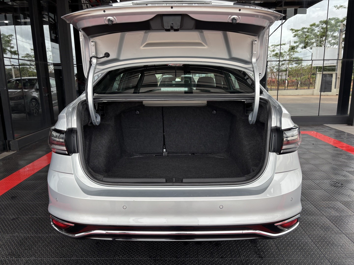 Volkswagen Virtus 1.0 200 TSI Highline Automático — foto 11 de 13